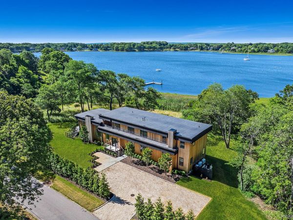 8 Hilo Drive, Shelter Island, NY 11964