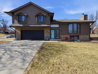 402 MAPLE Drive, TREYNOR, IA 51575