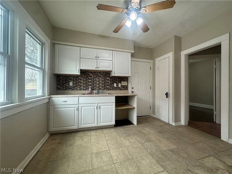 485 E 149th Street, Unit Dn/Up, Cleveland, OH 44110 Photo 5