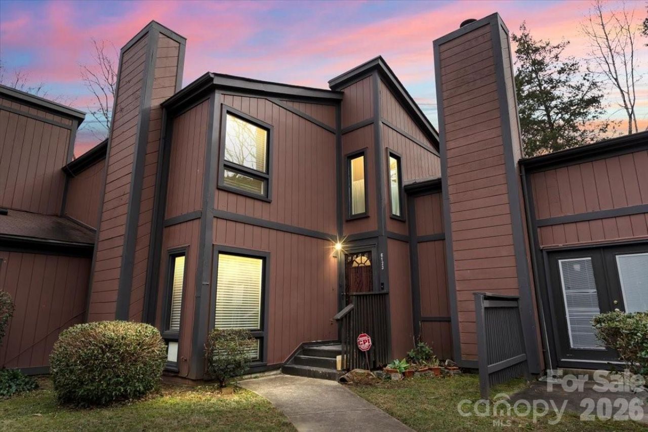 6123 Honeysuckle Lane, Charlotte, NC 28212 Main Photo