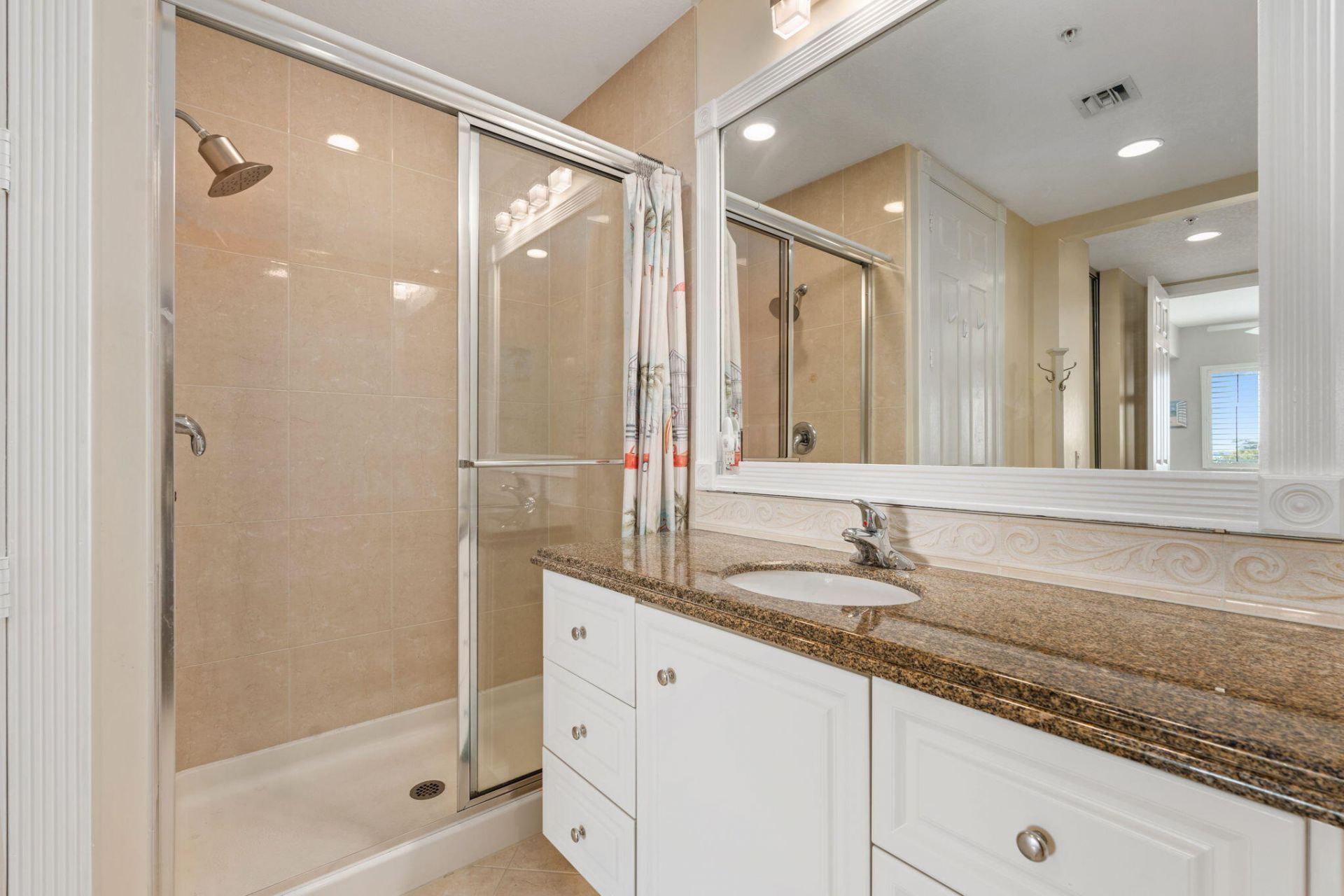 27 Harbour Isle Drive W, Unit 203, Hutchinson Island, FL 34949 Photo