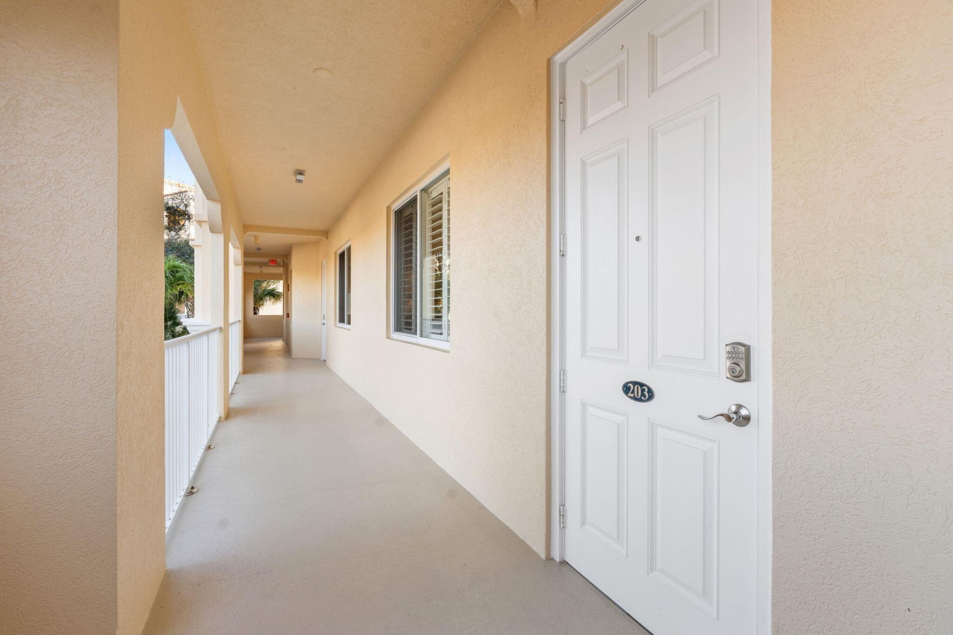 27 Harbour Isle Drive W, Unit 203, Hutchinson Island, FL 34949 Photo