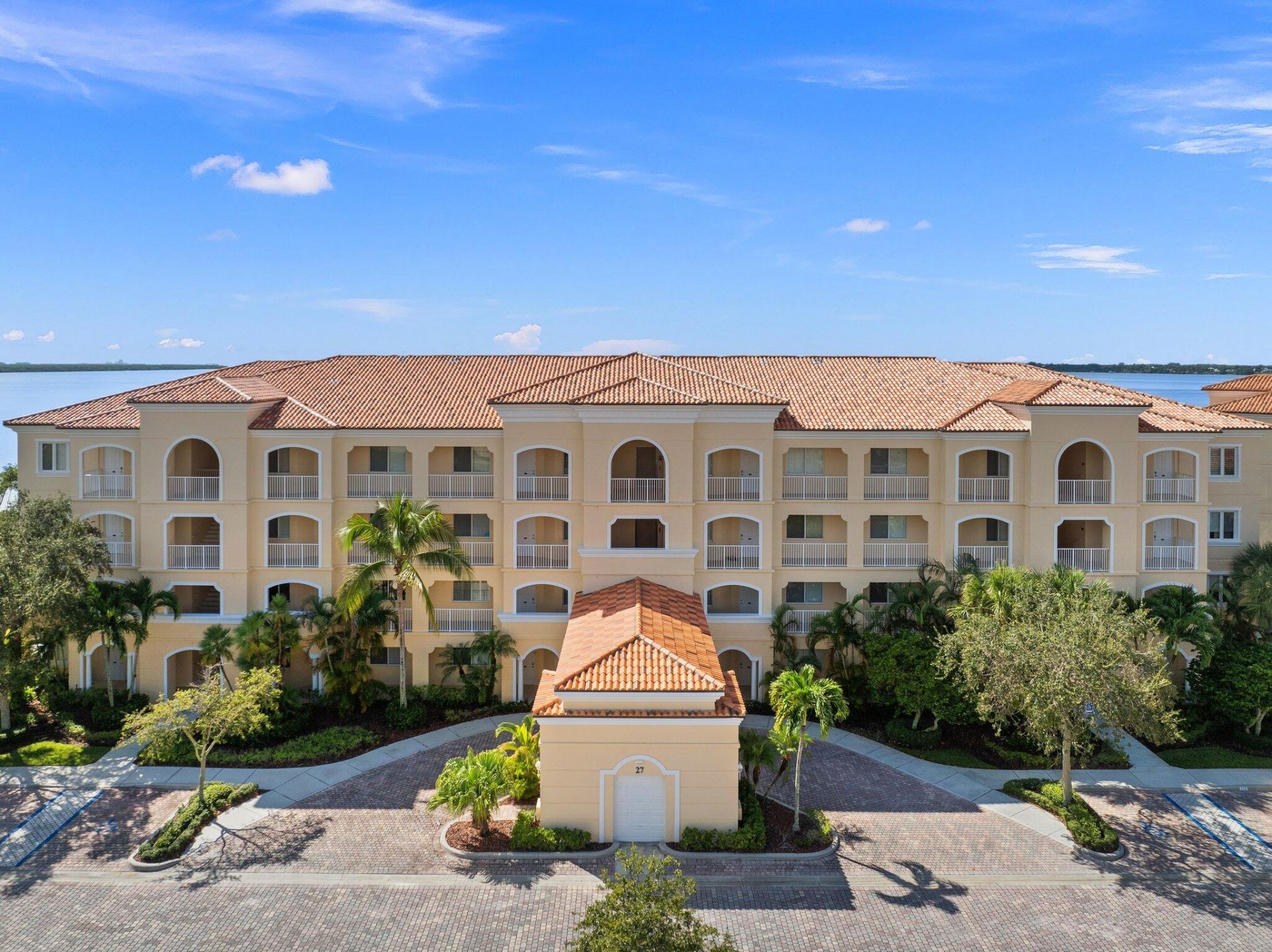27 Harbour Isle Drive W, Unit 203, Hutchinson Island, FL 34949 Photo