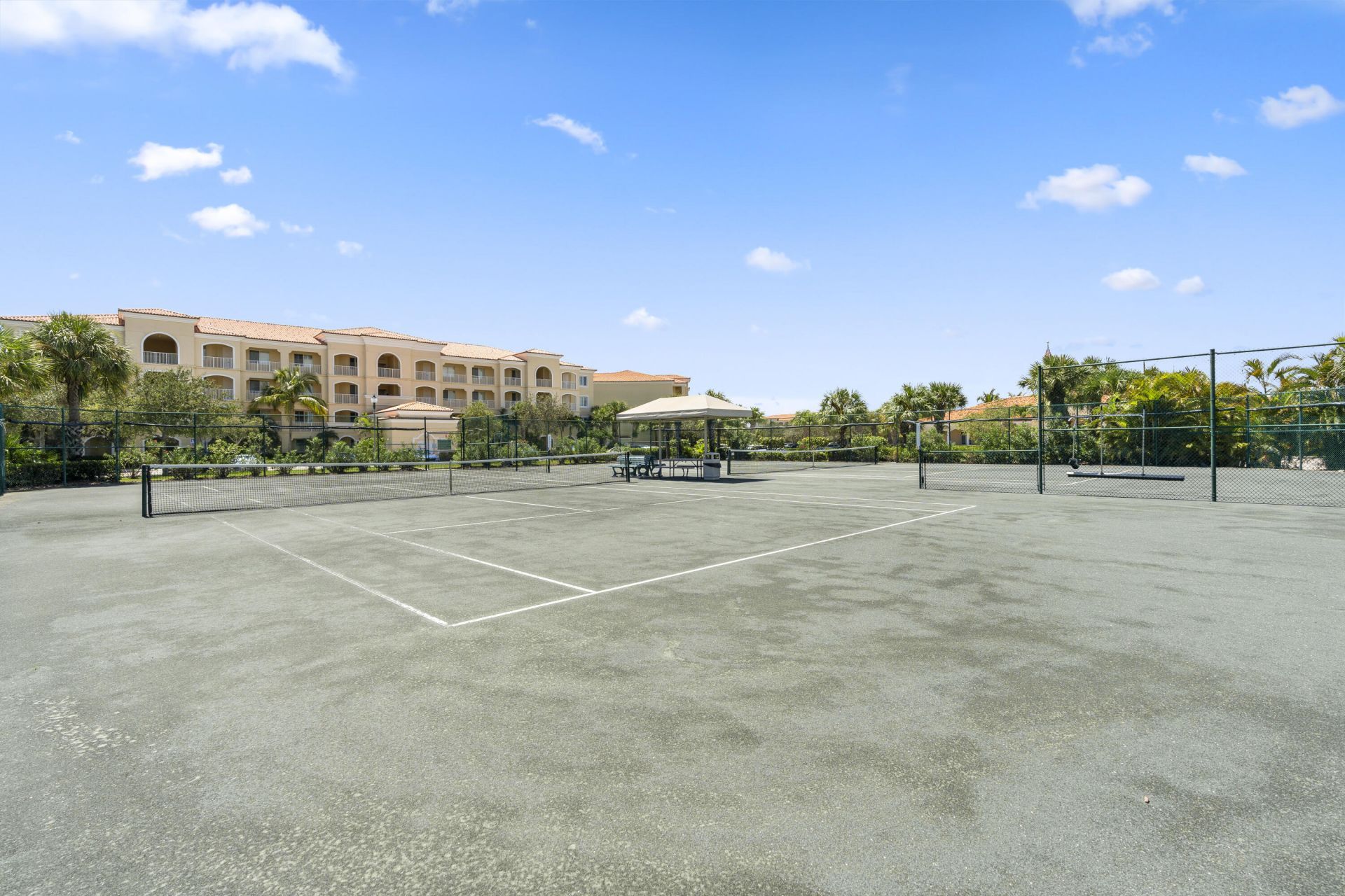 27 Harbour Isle Drive W, Unit 203, Hutchinson Island, FL 34949 Photo