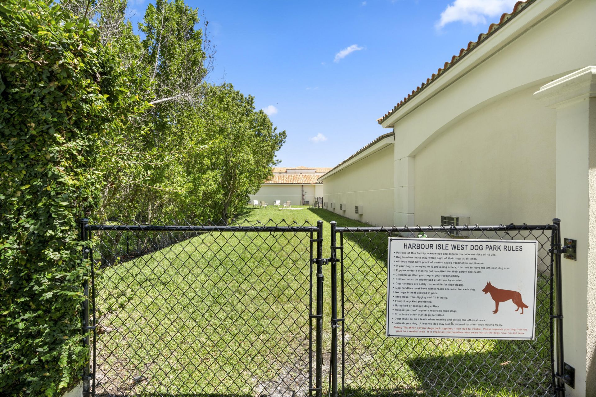 27 Harbour Isle Drive W, Unit 203, Hutchinson Island, FL 34949 Photo