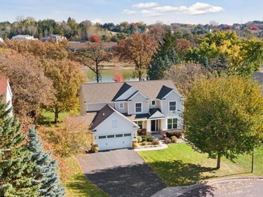 6975 Timber Ridge Hollow S, Cottage Grove, MN 55016