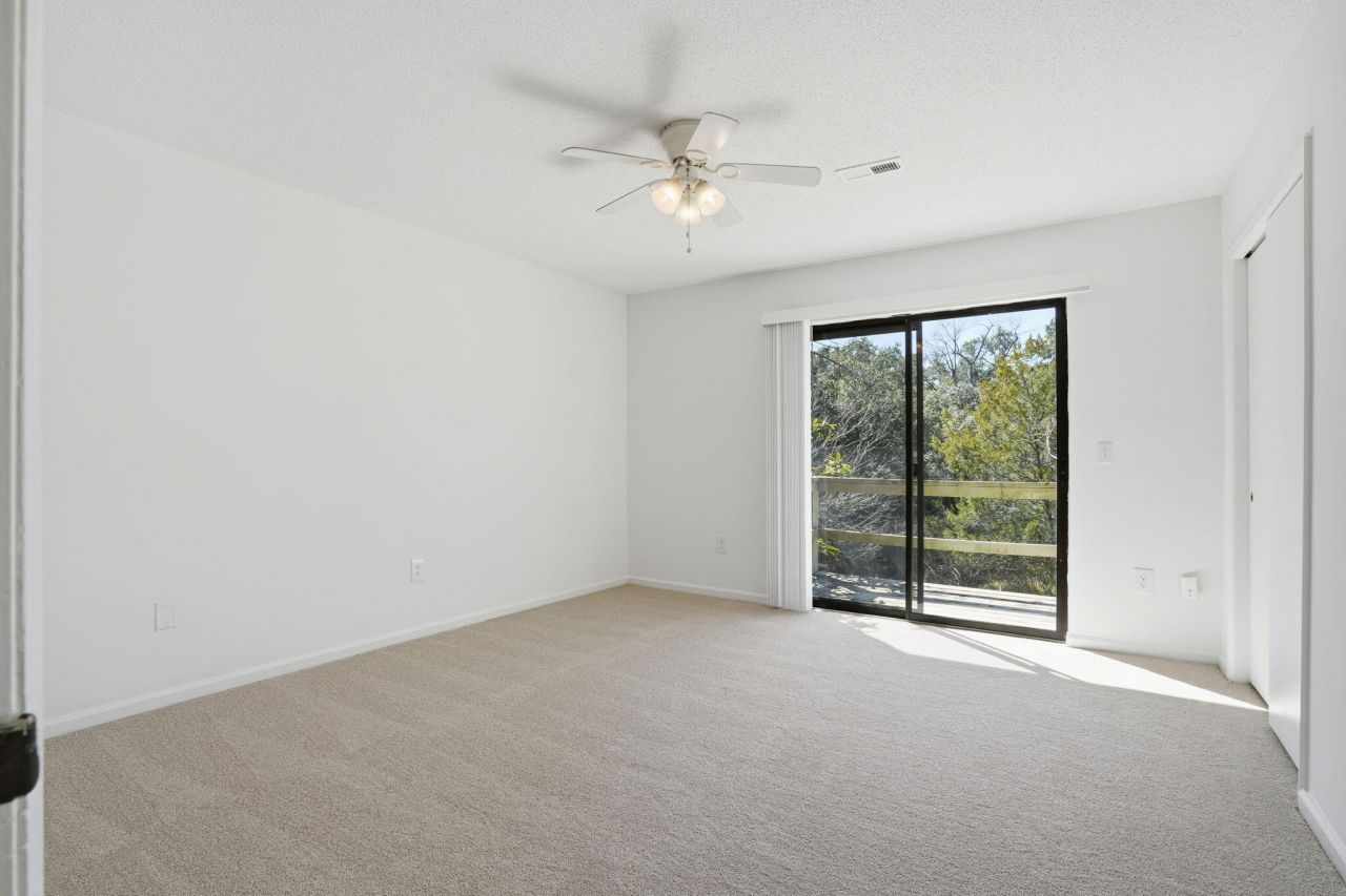 308 Saint Charles Court Photo 12