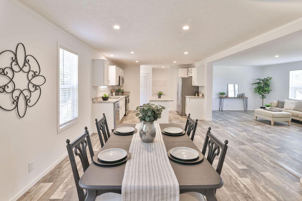 1020 Universal Circle Photo 14