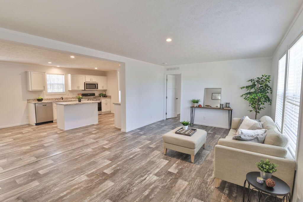 1020 Universal Circle Photo 6