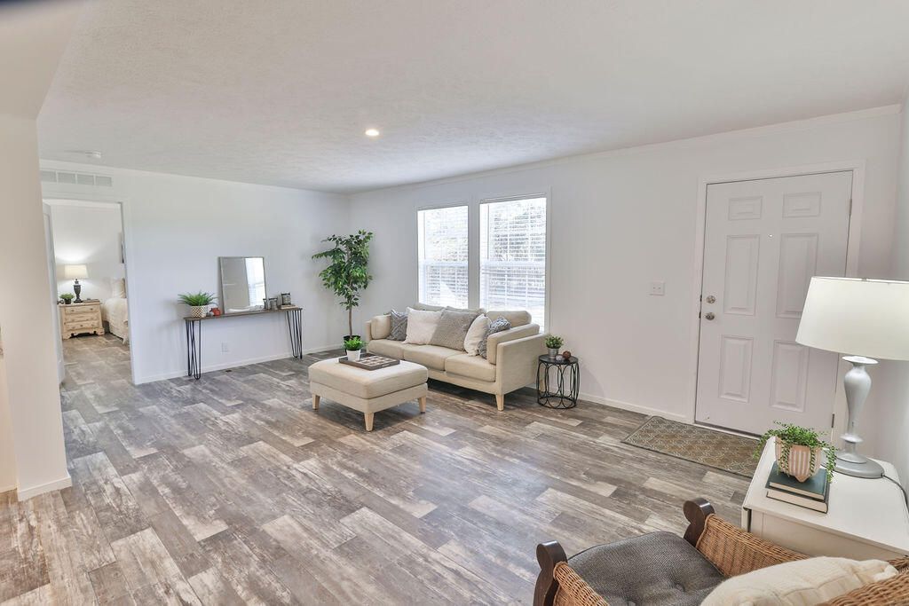 1020 Universal Circle Photo 7