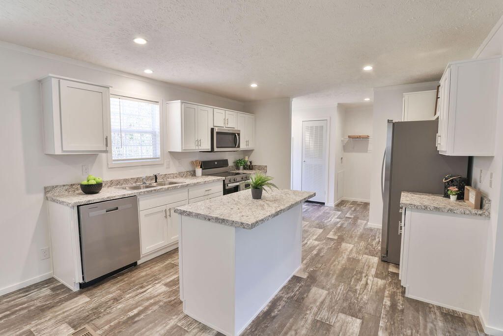 1020 Universal Circle Photo 9