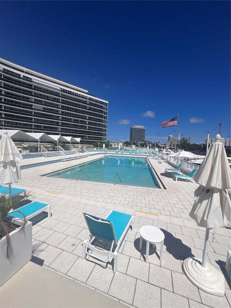 900 Bay Dr, Unit 207, Miami Beach, FL 33141 Photo