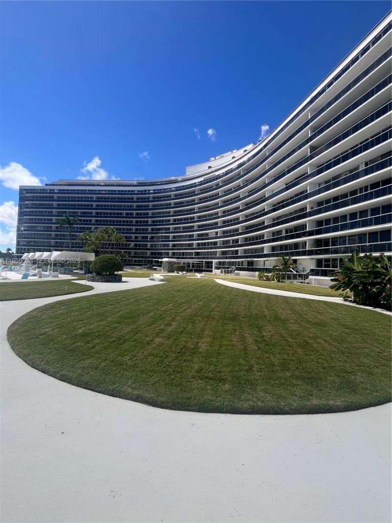900 Bay Dr, Unit 207, Miami Beach, FL 33141 Photo