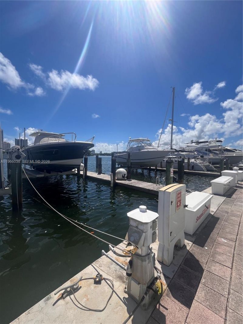 900 Bay Dr, Unit 207, Miami Beach, FL 33141 Photo