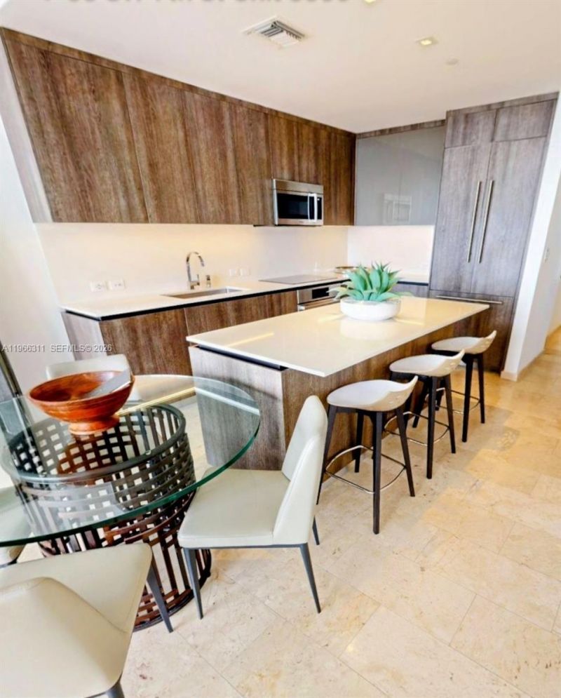 88 SW 7th St, Unit 3006, Miami, FL 33130 Photo