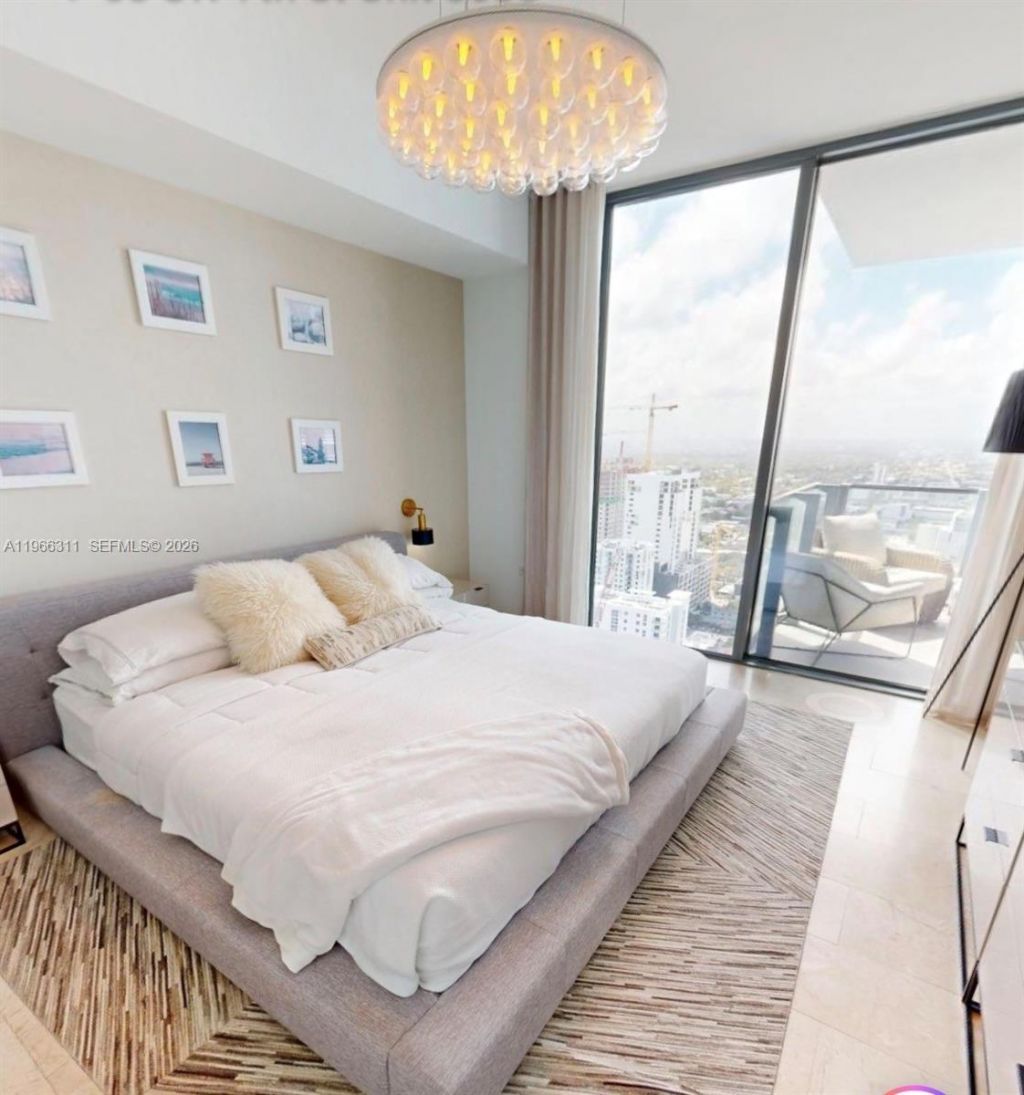 88 SW 7th St, Unit 3006, Miami, FL 33130 Photo