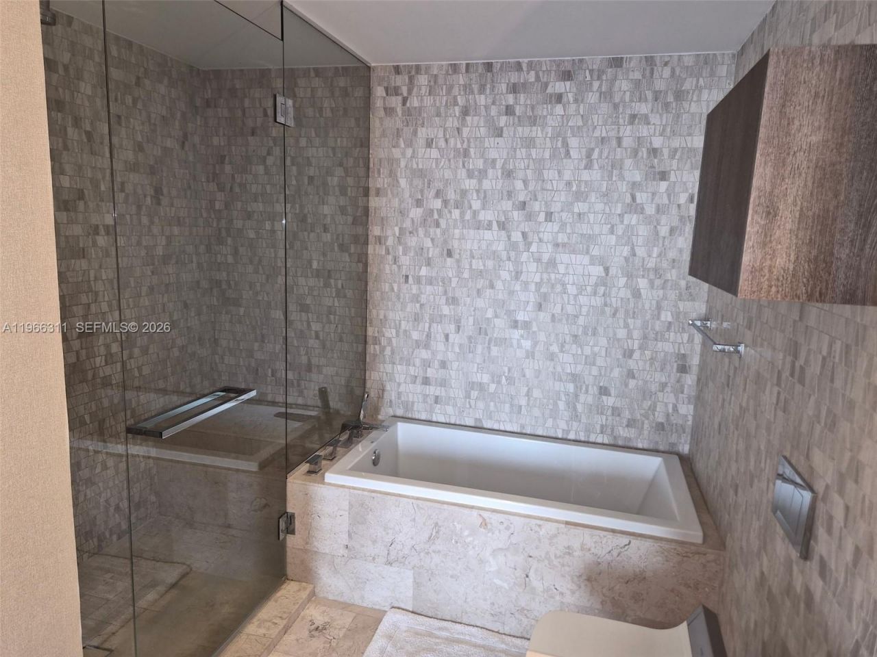88 SW 7th St, Unit 3006, Miami, FL 33130 Photo