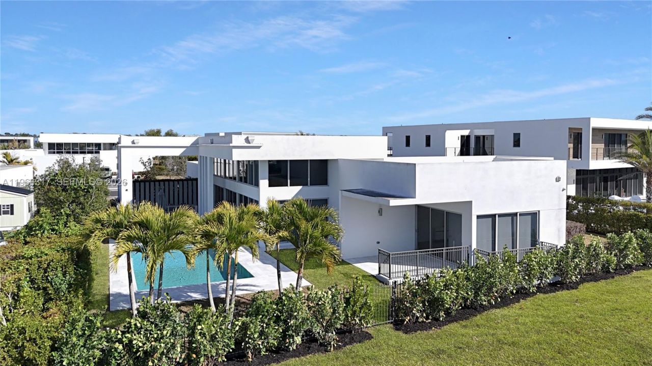 16582 S Botaniko Dr S , Weston, FL 33326 Photo