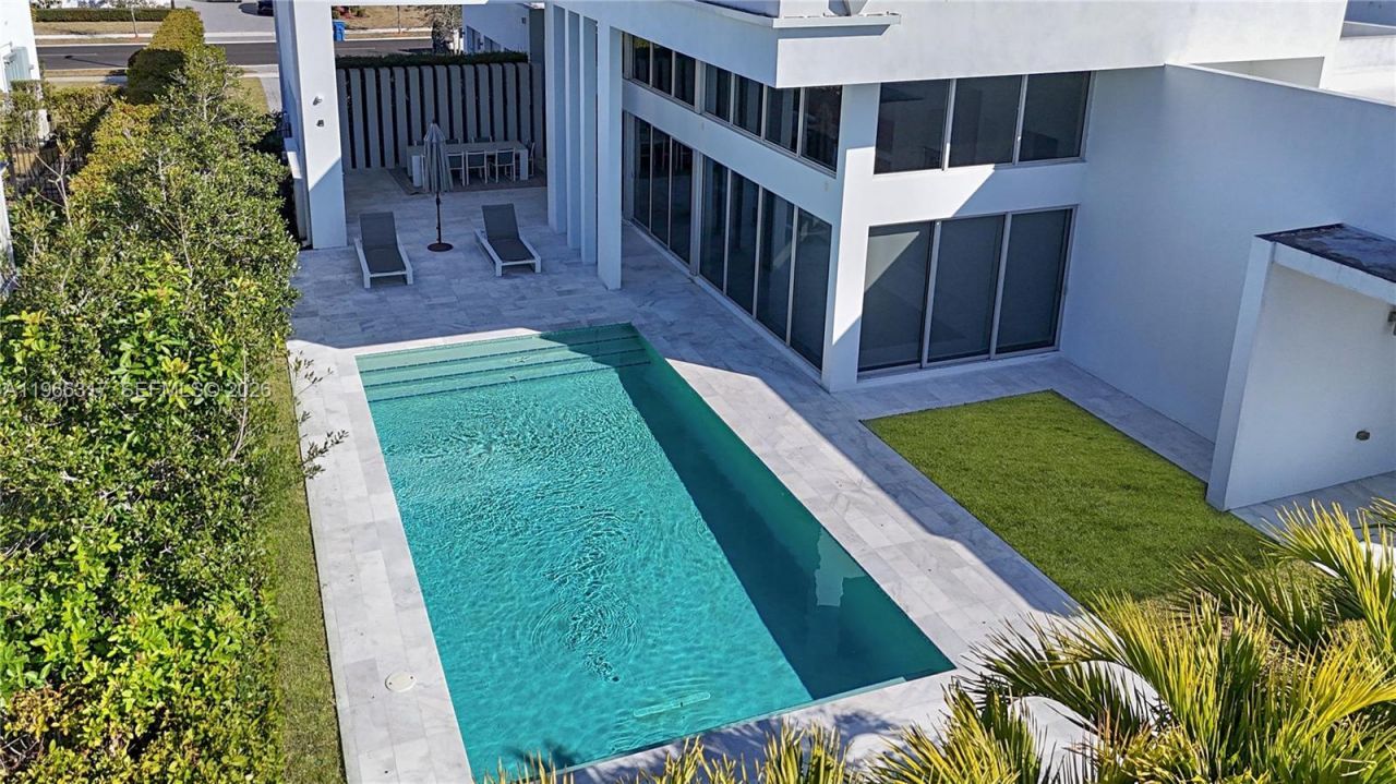 16582 S Botaniko Dr S , Weston, FL 33326 Photo