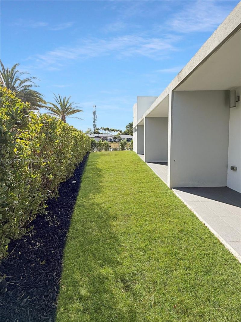 16582 S Botaniko Dr S , Weston, FL 33326 Photo