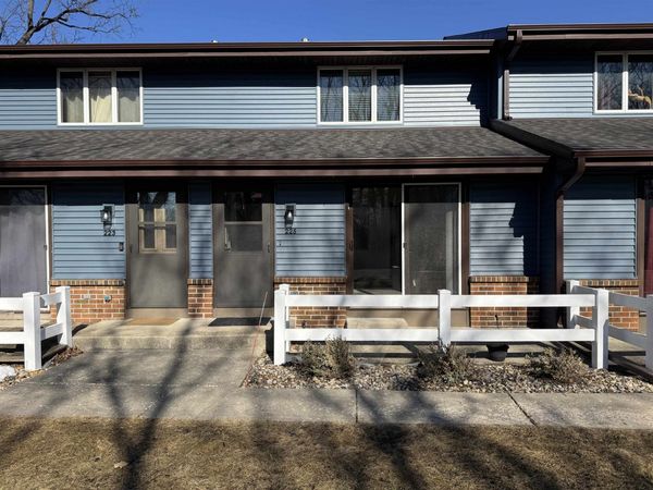 225 Ba Wood Lane, Janesville, WI 53545