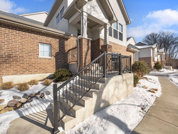 312 Woodmoor Drive, Lombard, IL 60148