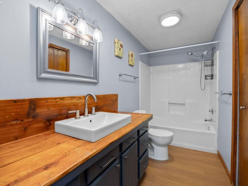 757 W Martin Ave., Amherst, OH 44001 Photo 18