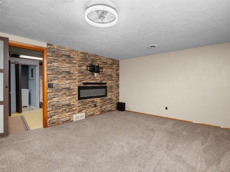 757 W Martin Ave., Amherst, OH 44001 Photo 31