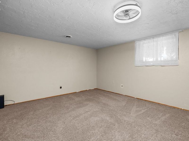 757 W Martin Ave., Amherst, OH 44001 Photo 32