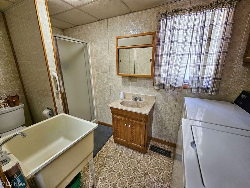 715 N Walnut Street, Dover, OH 44622 Photo 11