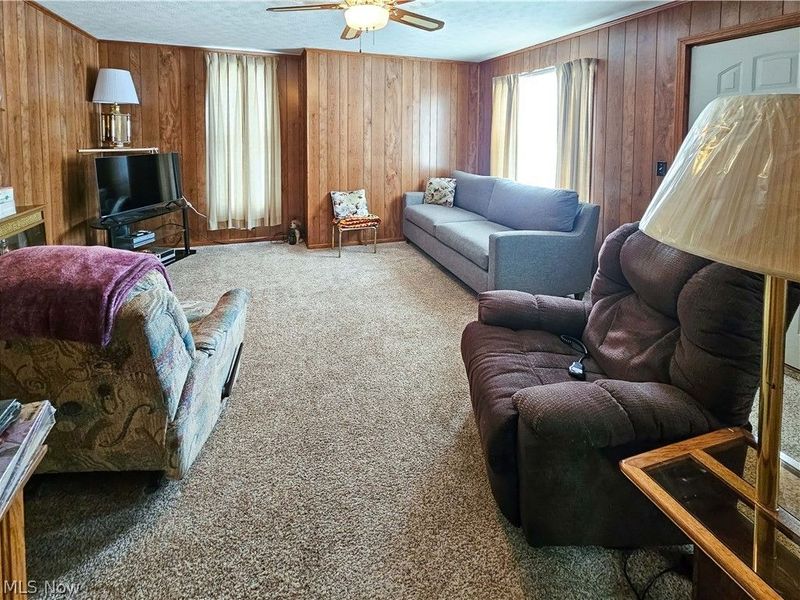 715 N Walnut Street, Dover, OH 44622 Photo 3