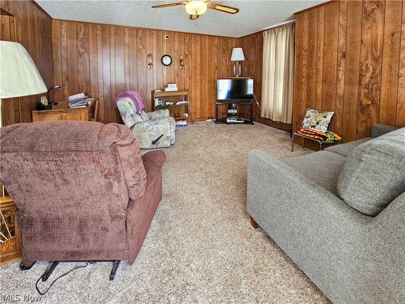 715 N Walnut Street, Dover, OH 44622 Photo 4