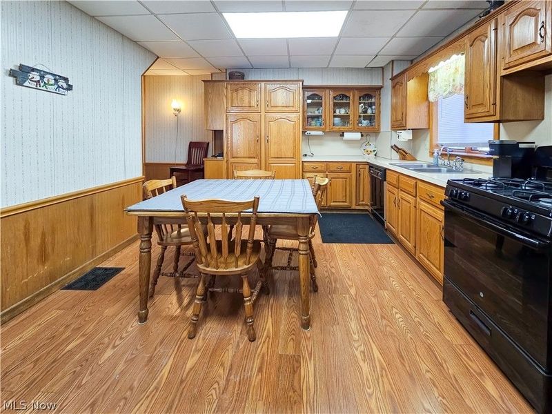 715 N Walnut Street, Dover, OH 44622 Photo 5