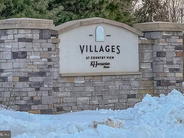 601 CHARLESTON DRIVE, MONROE TOWNSHIP, NJ 08831