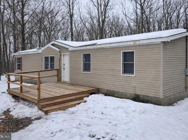 333 E WHITEFACE CIRCLE, ZION GROVE, PA 17985