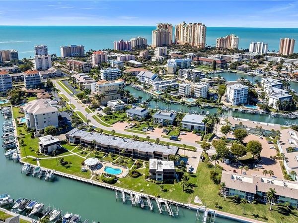 881 Panama CT, Unit 202, MARCO ISLAND, FL 34145