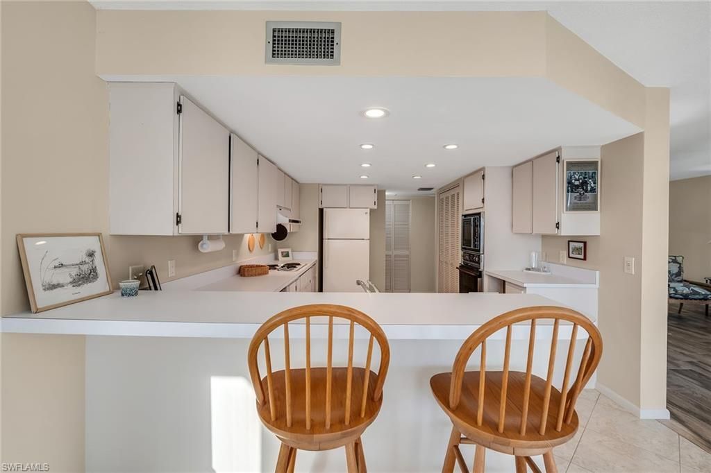 881 Panama Ct, Unit 202, Marco Island, FL 34145 Photo