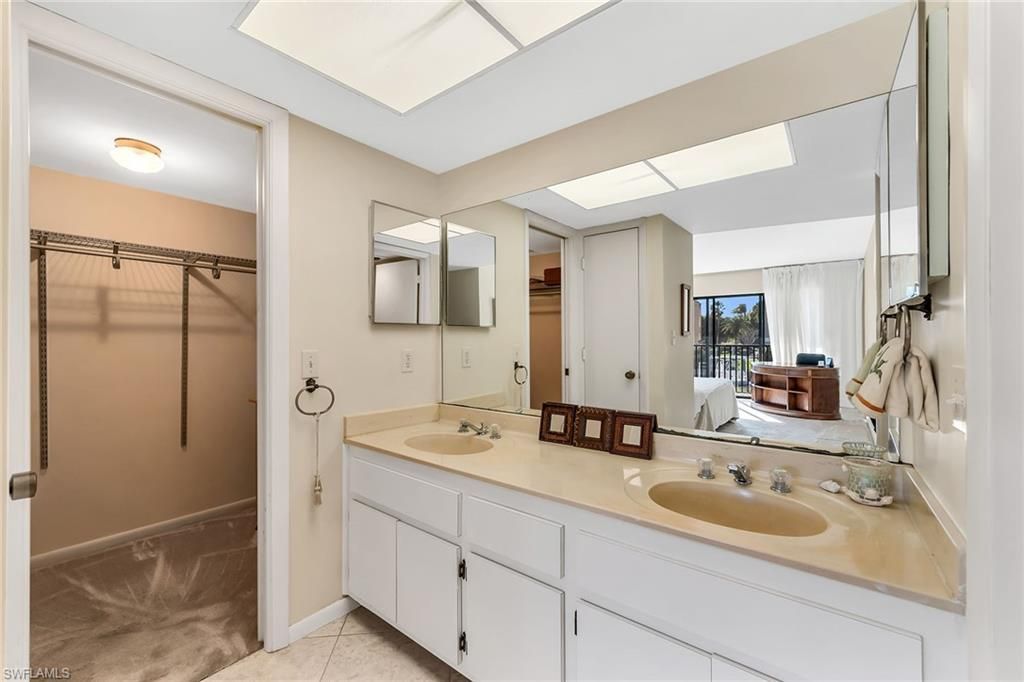 881 Panama Ct, Unit 202, Marco Island, FL 34145 Photo