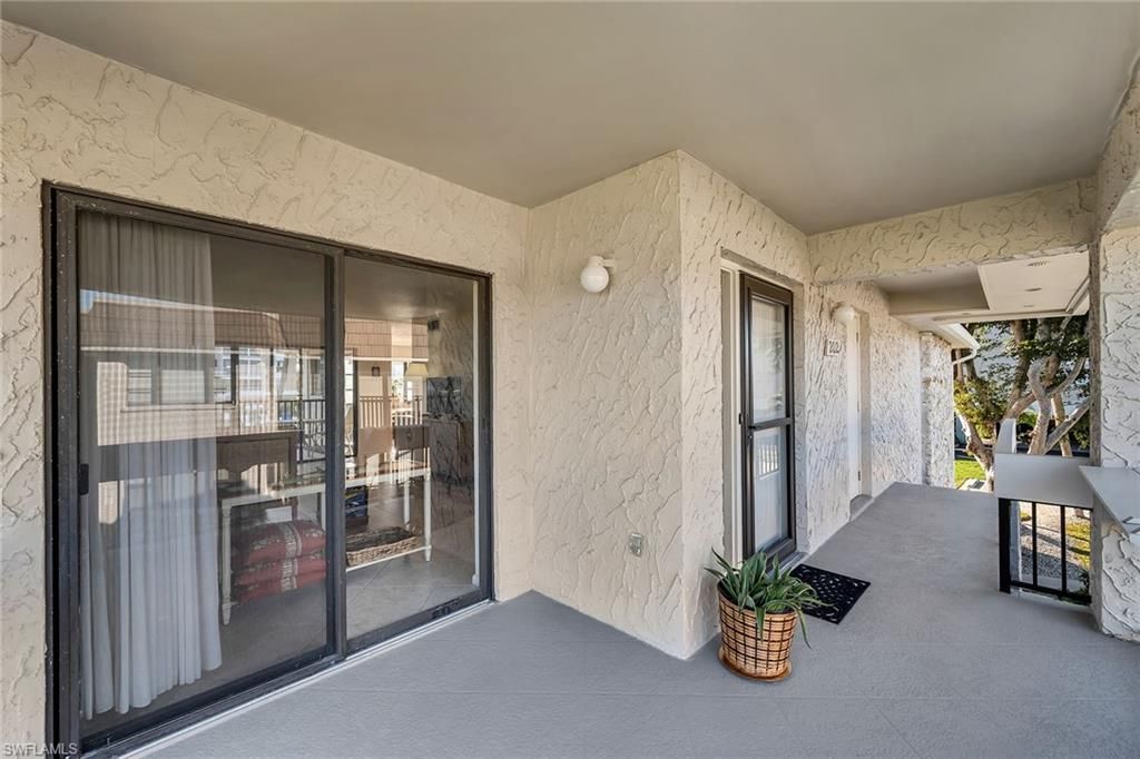 881 Panama Ct, Unit 202, Marco Island, FL 34145 Photo