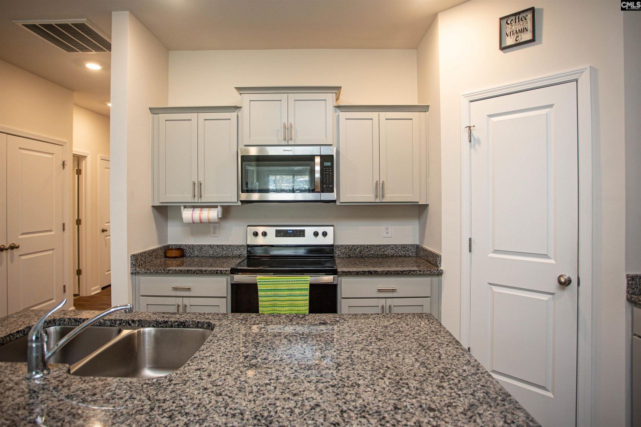 23 Beechnut Street Photo 11