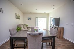 23 Beechnut Street photo 4