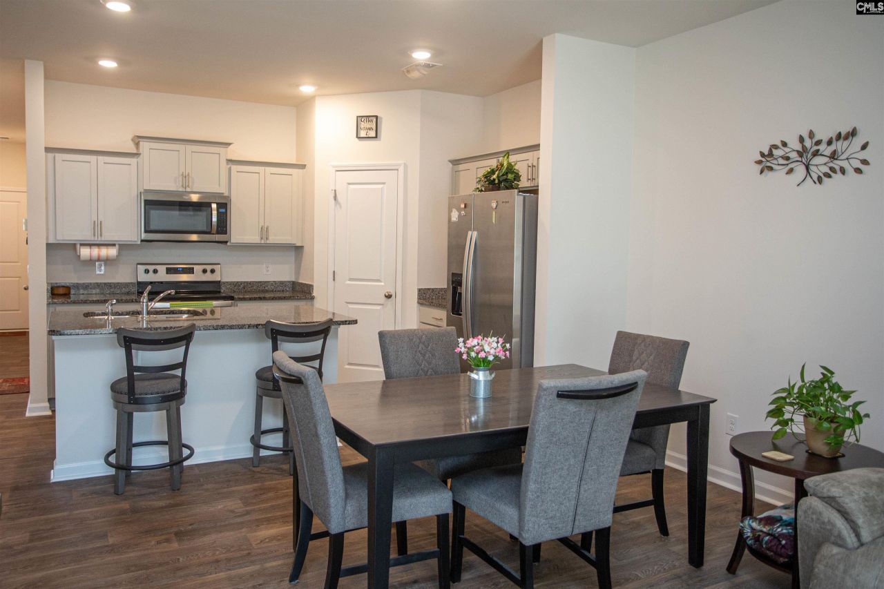 23 Beechnut Street Photo 6