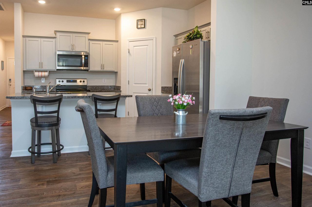 23 Beechnut Street Photo 7