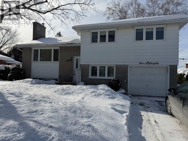 1166 Castle Hill Crescent, Ottawa, ON K2C2A8