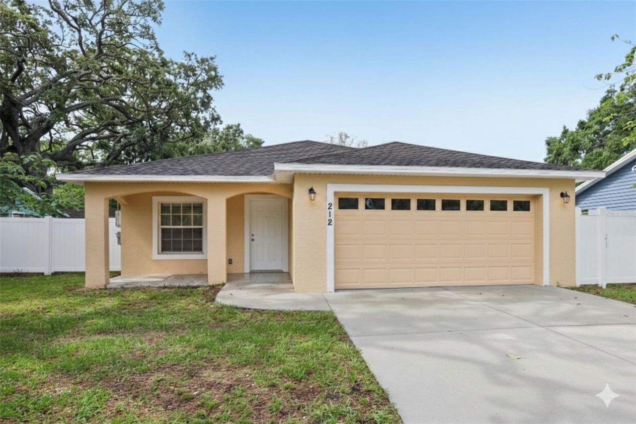 212 W Humphrey Street, Tampa, FL 33604 Main Photo