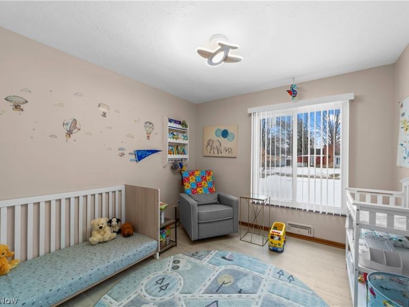 6370 Stratford Drive, Cleveland, OH 44130 Photo 12