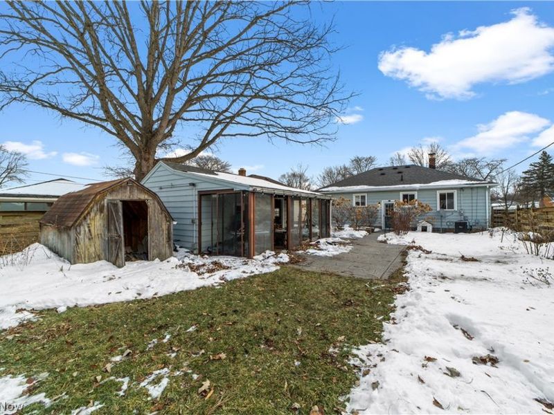 6370 Stratford Drive, Cleveland, OH 44130 Photo 26