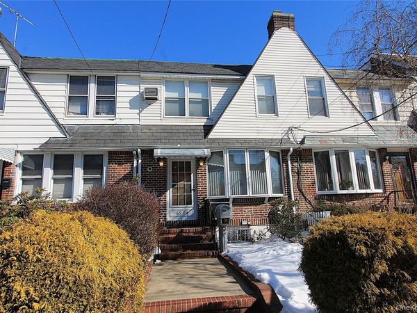 65-09 77th Place , Middle Village, NY 11379