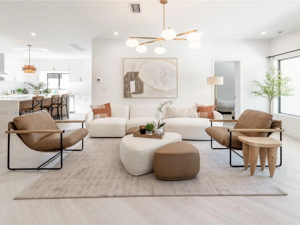 1420 SW 17th St , Miami, FL 33145