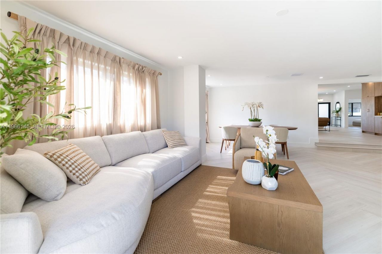 1420 SW 17th St , Miami, FL 33145 Photo